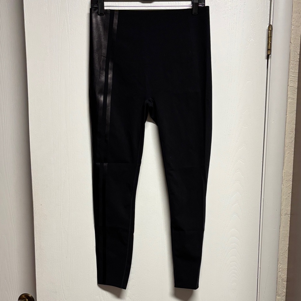 SPANX Black Very Black Gloss Side Stripe Leggings